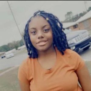 Meet your Posher, Derica